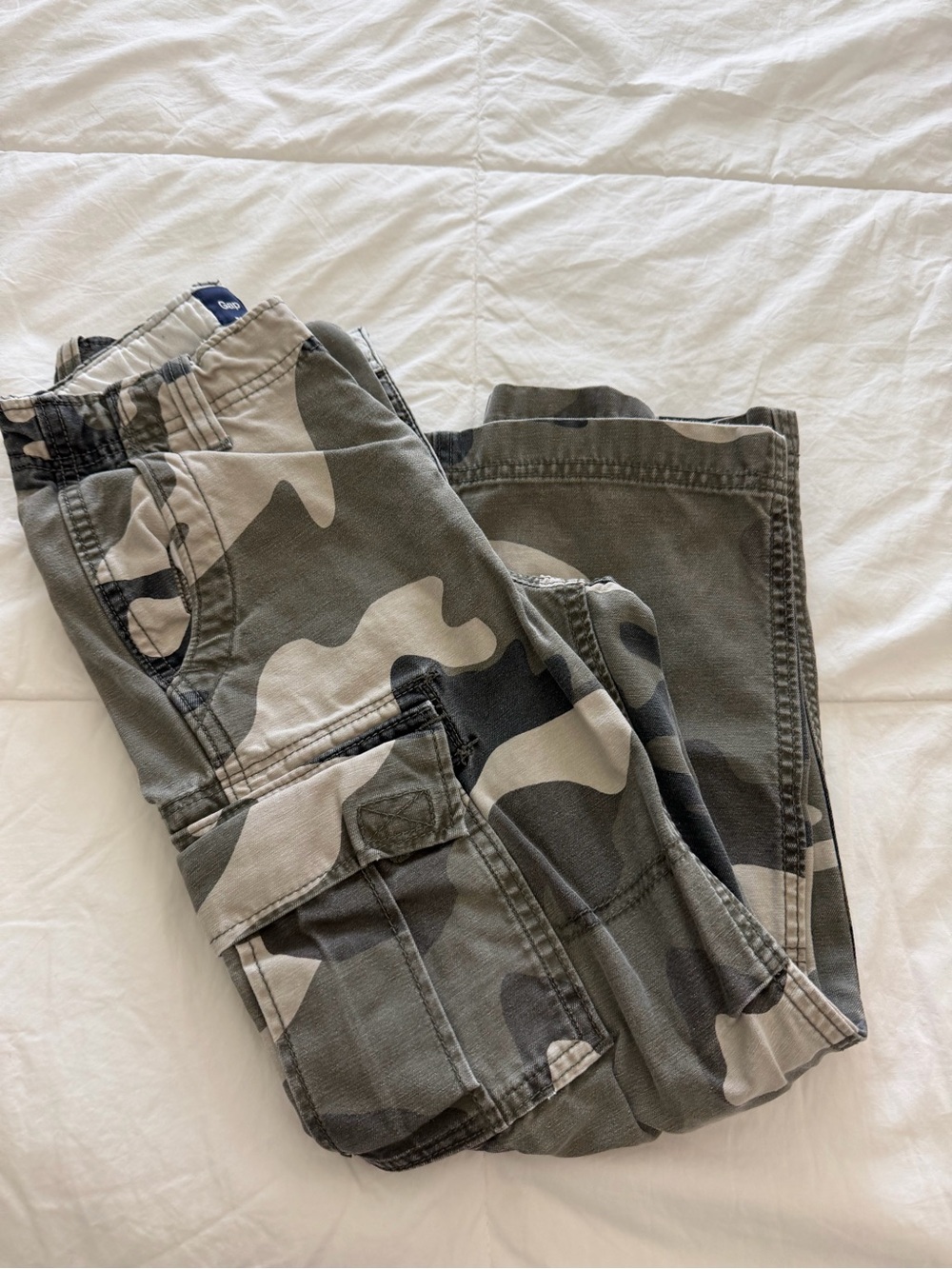 GAP Kids Cargo Pants in Olive & Tan Camo